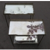 1970′ Paire de Bouts de Canapé Rectangulaires Maison Baguès Plateaux Miroirs Oxydés Argentés avec Galeries Ajourées | Biron |||||||||