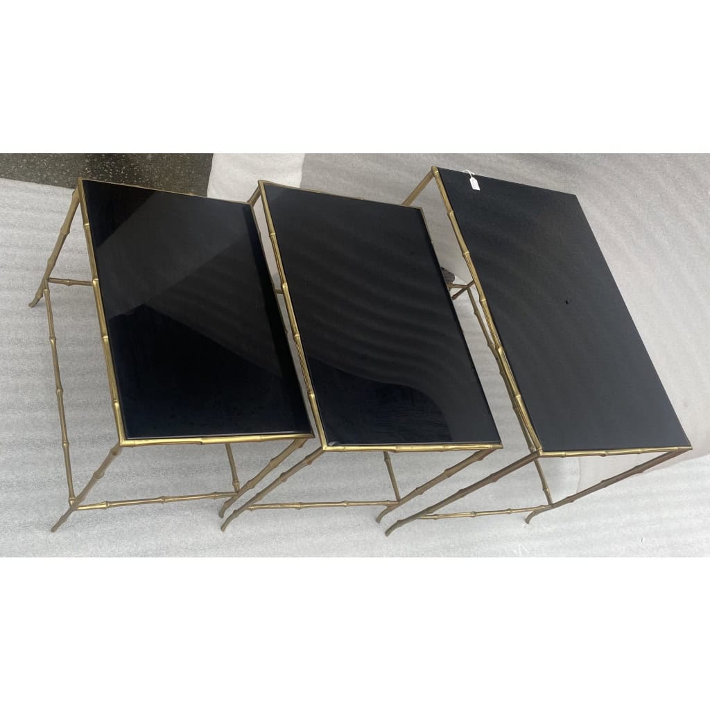 1970′ Tables Gigognes Maison Baguès, 3 Plateaux Miroir Noir et Montants Décor Bambou