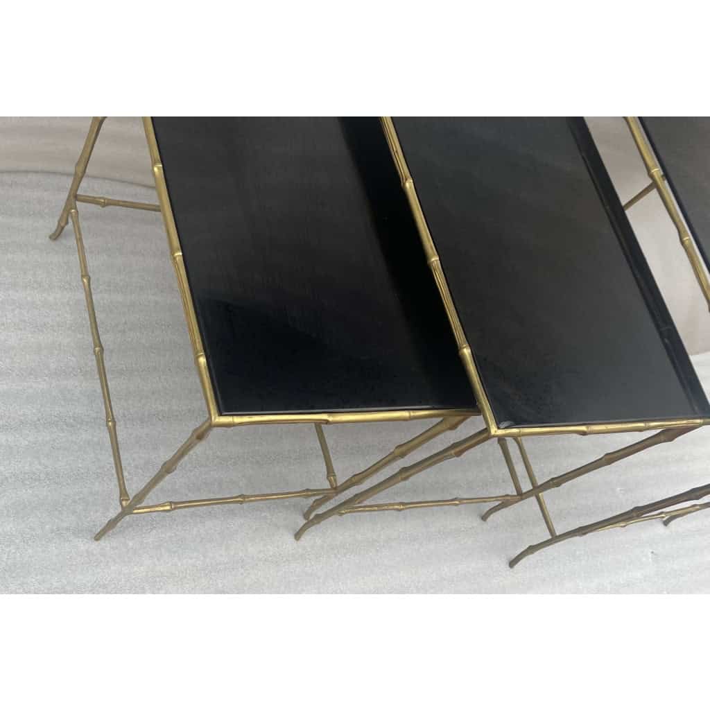 1970′ Tables Gigognes Maison Baguès, 3 Plateaux Miroir Noir et Montants Décor Bambou