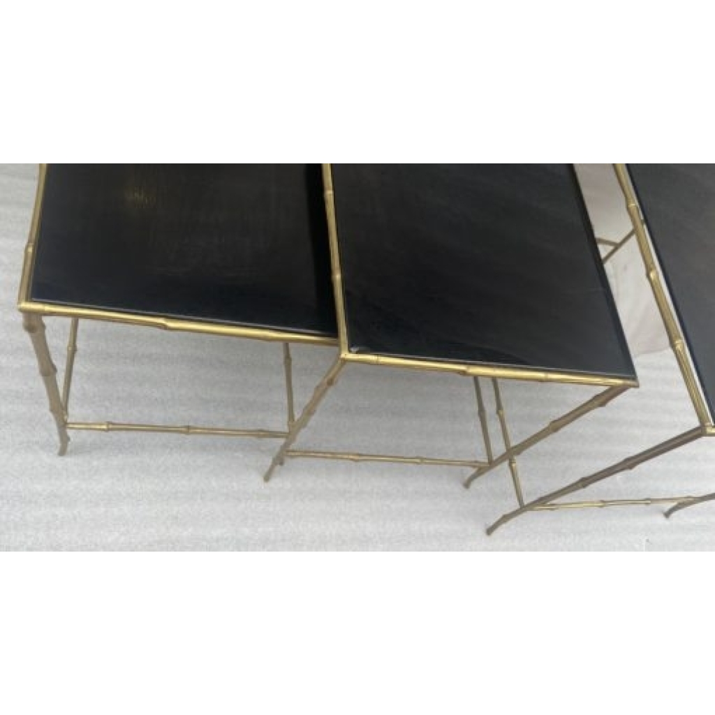 1970′ Tables Gigognes Maison Baguès, 3 Plateaux Miroir Noir et Montants Décor Bambou