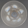 Vase « Saint François » en verre opalescent de René LALIQUE | Biron Vase « Saint François » en verre opalescent de René LALIQUE