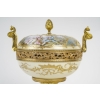 Une belle bonbonnière en porcelaine de Sèvres 1844 | Biron Une belle bonbonnière en porcelaine de Sèvres 1844