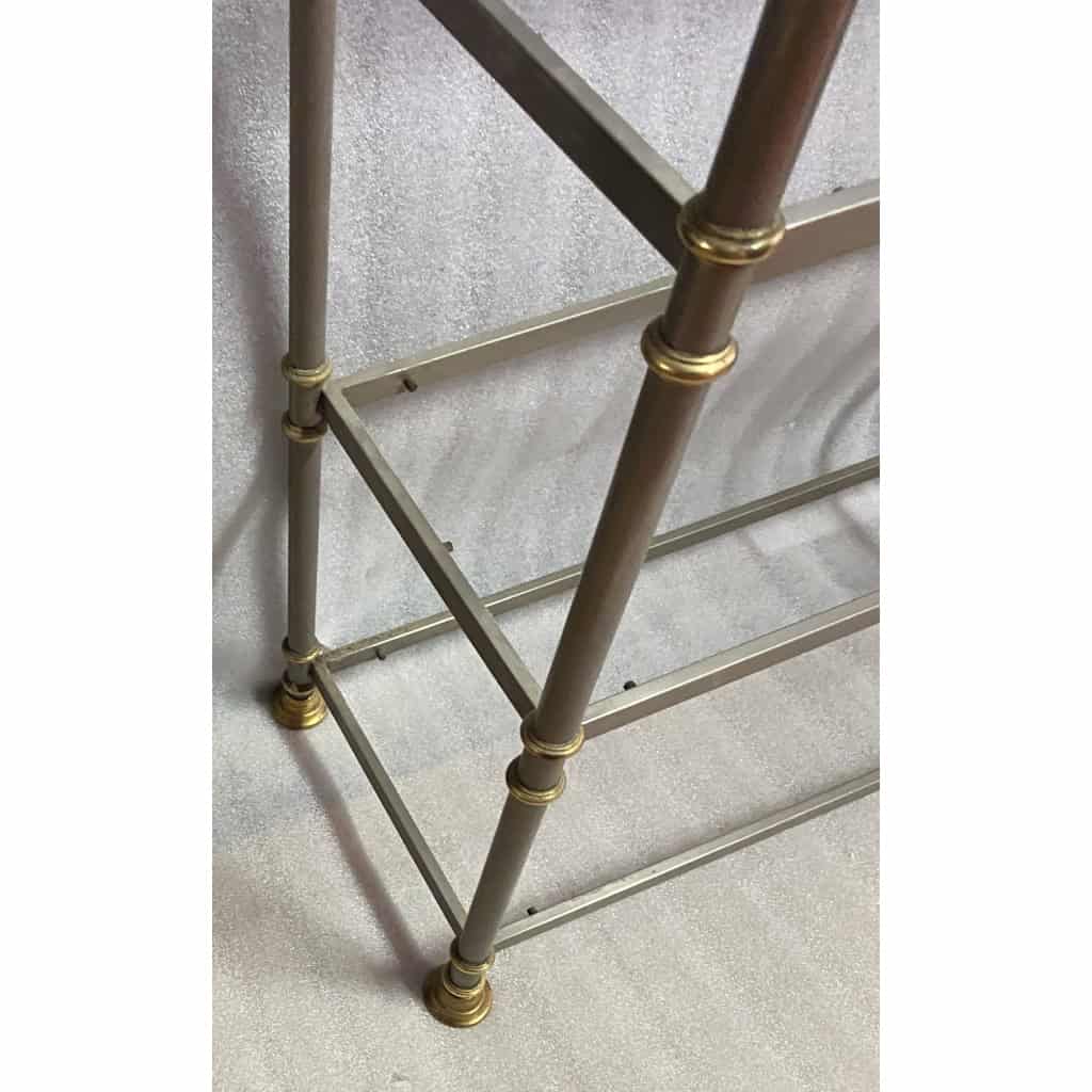 1970′ Étagère A 7 Niveaux En Fer Poli Et Bagues En Bronze Doré Maison Jansen Avec Chapiteaux A Boules 6