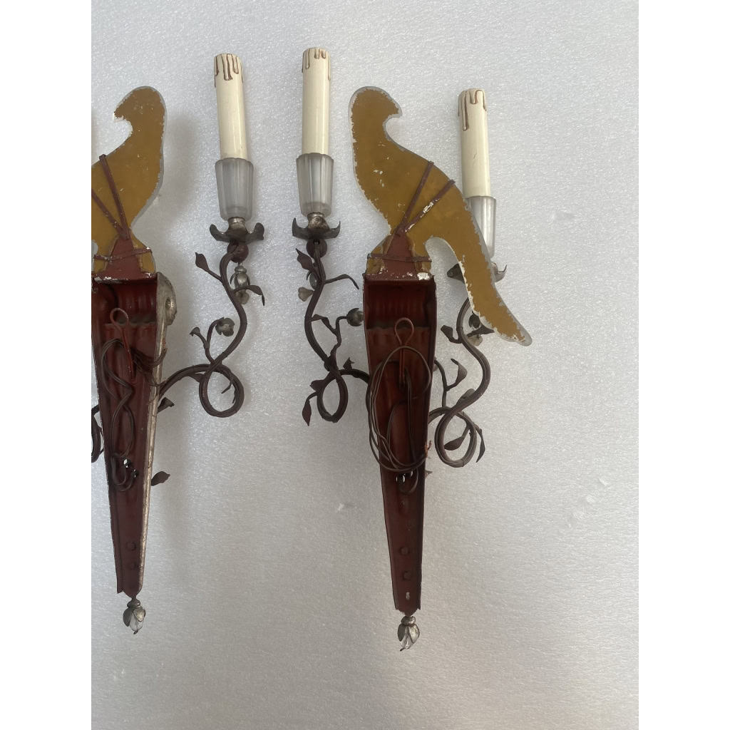 1970′ Paire d’Appliques Aux Perruches En Bois Argenté Et Fer Patiné Maison Banci Ou Bagués | Biron 1970′ Paire d'Appliques Aux Perruches En Bois Argenté Et Fer Patiné Maison Banci Ou Bagués