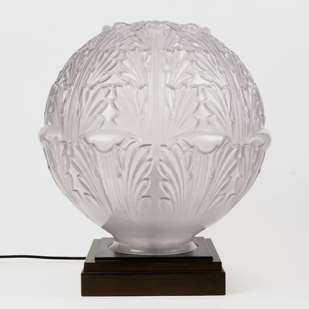 Lampe de table « Champs Elysées » verre améthyste de René LALIQUE | Biron ||||||