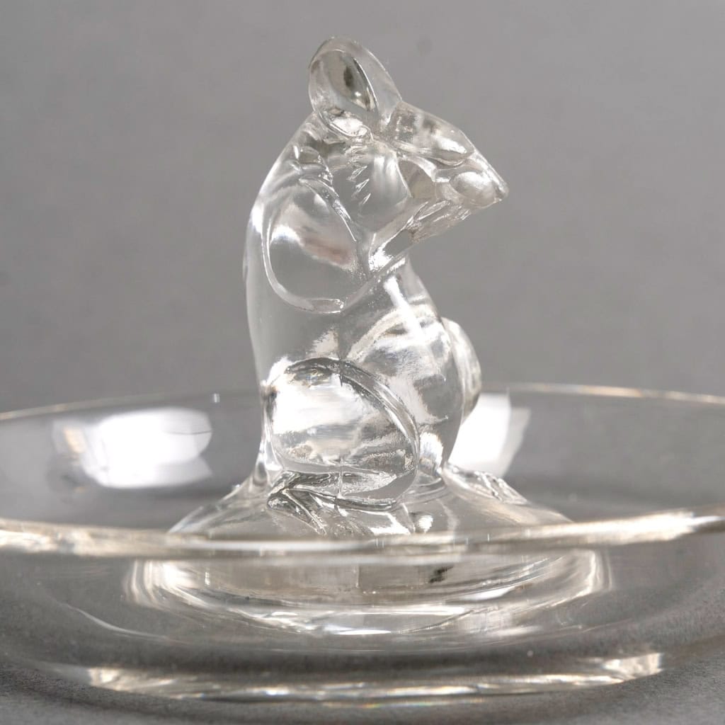 Cendrier Baguier « Souris » verre blanc de René LALIQUE | Biron Cendrier Baguier "Souris" verre blanc de René LALIQUE