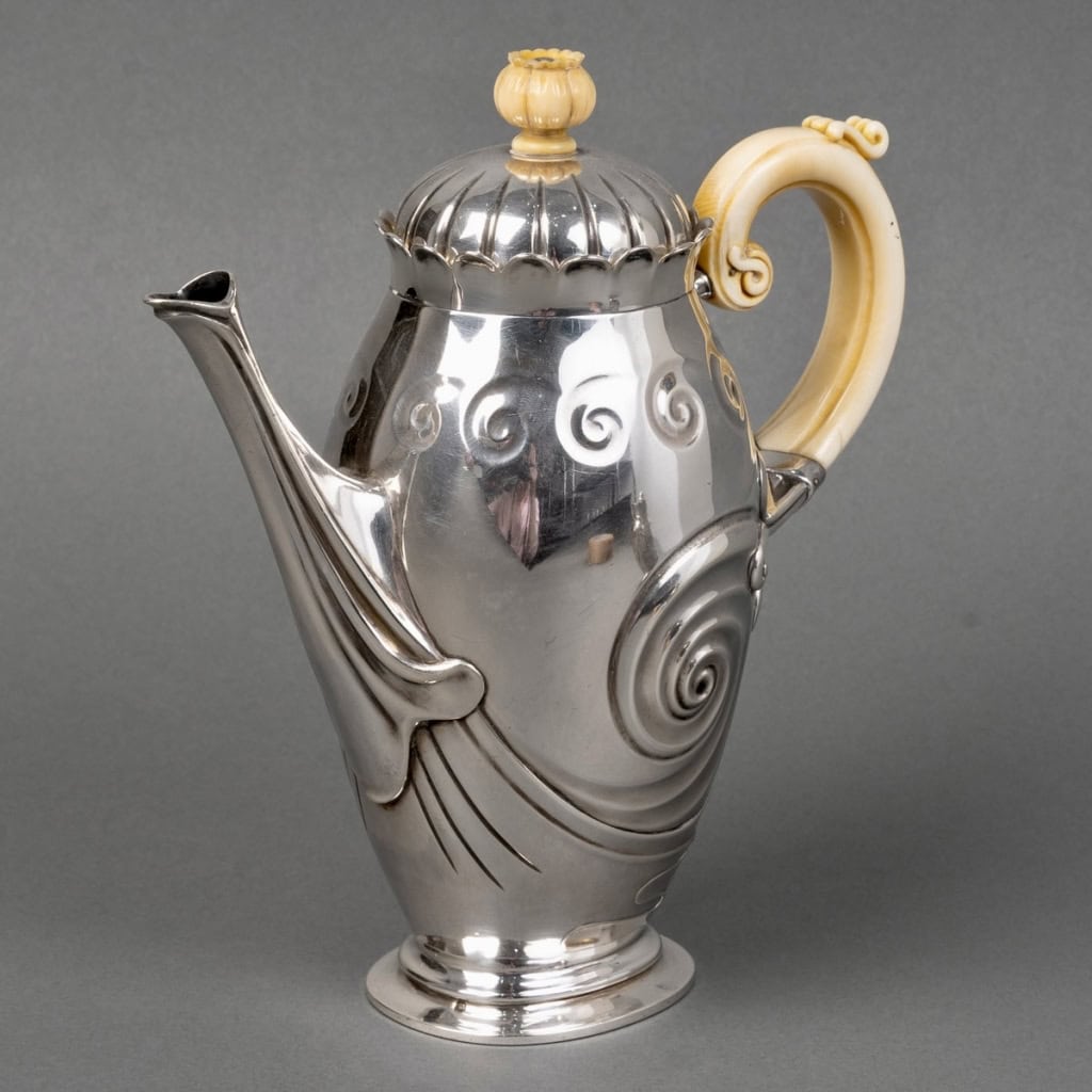 Service Thé et Café Art Nouveau argent massif et ivoire de BONVALET pour Cardeilhac | Biron Service Thé et Café Art Nouveau argent massif et ivoire de BONVALET pour Cardeilhac