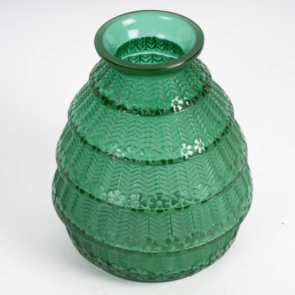 Vase « Ferrières » verre vert émeraude de René LALIQUE | Biron Vase "Ferrières" verre vert émeraude de René LALIQUE