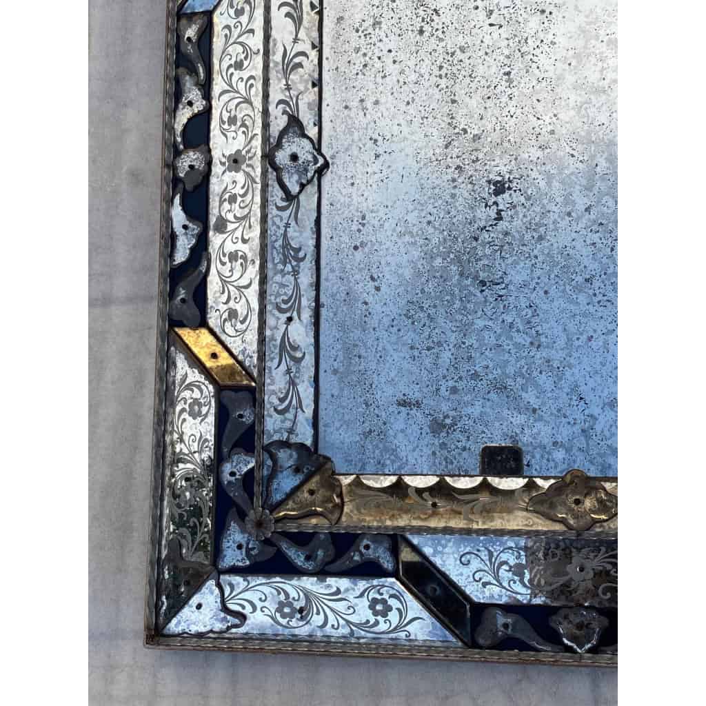 1970/80 Miroir Venise Style Louis 14 Avec Ornements En Verre Bleu | Biron 1970/80 Miroir Venise Style Louis 14 Avec Ornements En Verre Bleu