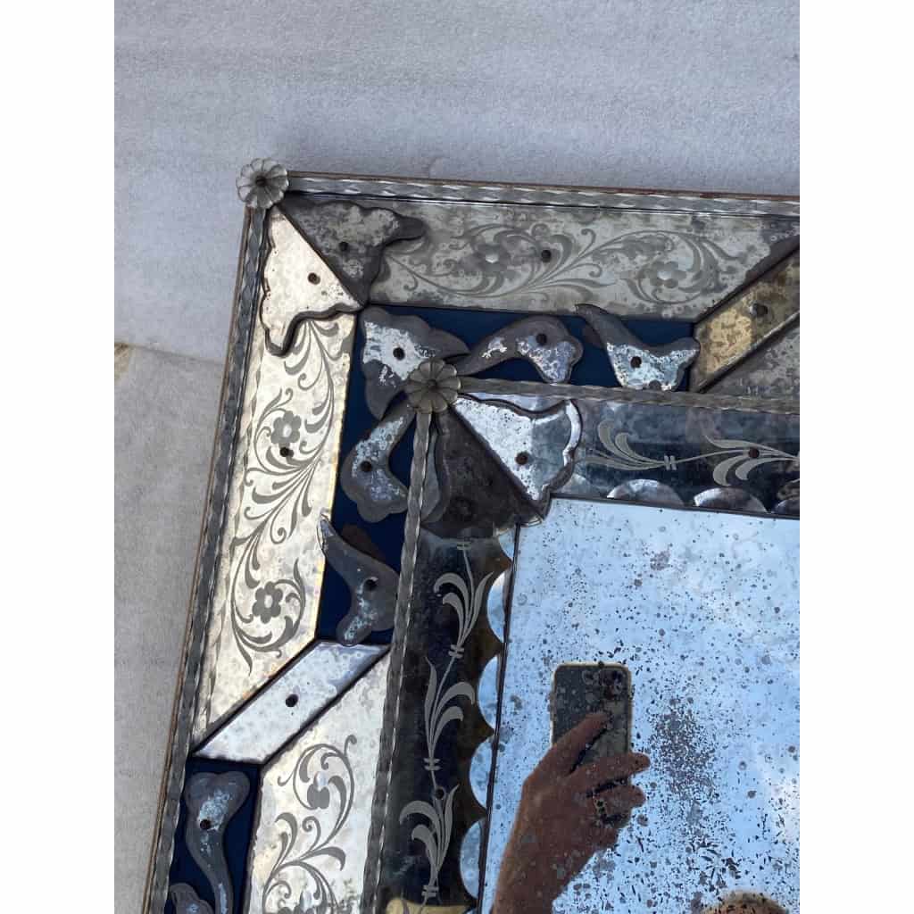 1970/80 Miroir Venise Style Louis 14 Avec Ornements En Verre Bleu | Biron 1970/80 Miroir Venise Style Louis 14 Avec Ornements En Verre Bleu