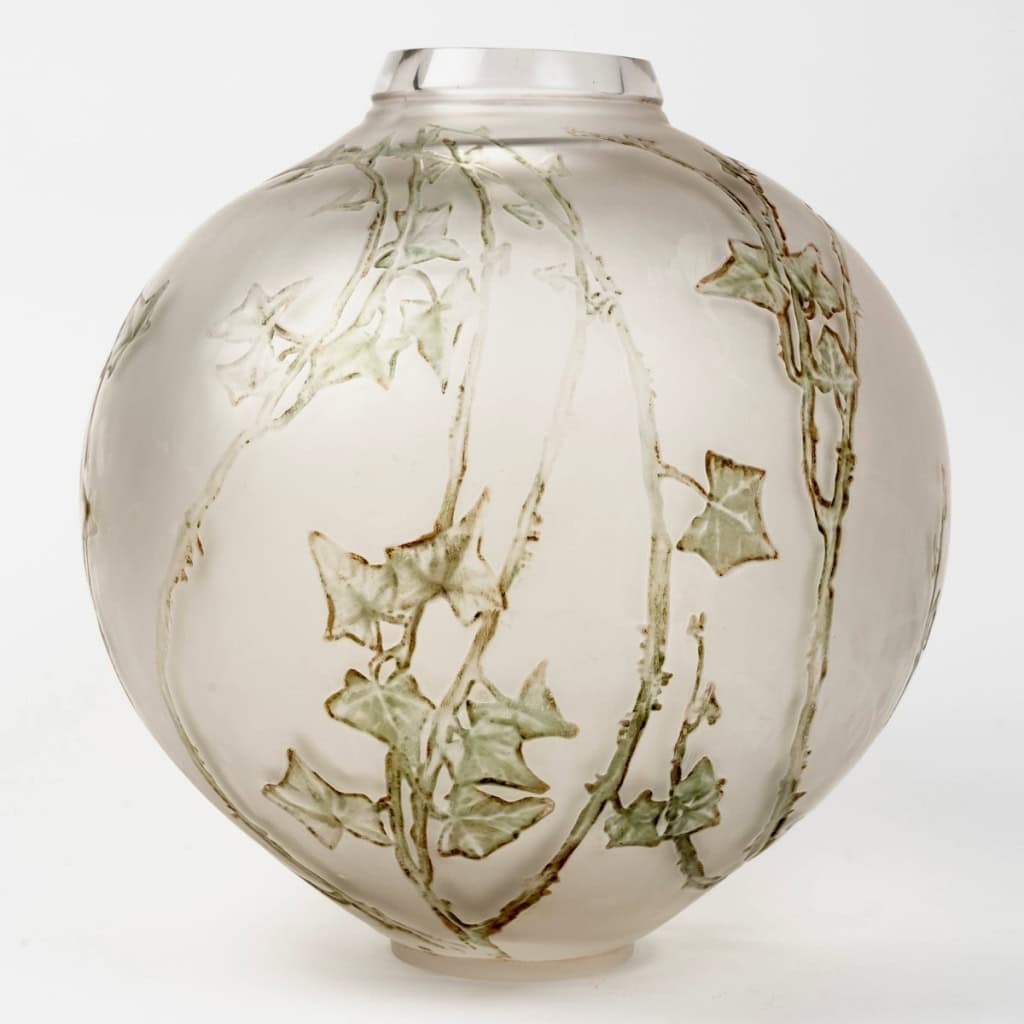 Vase « Grande Boule Lierre » verre blanc patiné vert et sépia de René LALIQUE | Biron |||||||