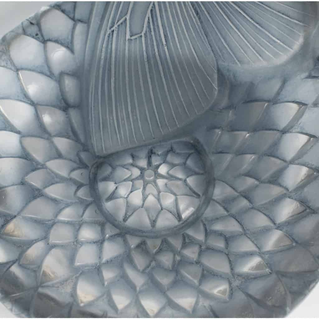 René Lalique , 3 cendriers « Dahlia Et Papillon »,1931.