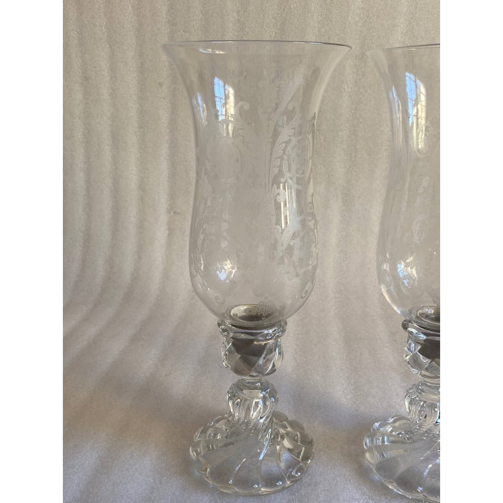 1950/70 Paire de Bougeoirs Photophores Baccarat Signés : Modèle Tors | Biron 1950/70 Paire de Bougeoirs Photophores Baccarat Signés : Modèle Tors
