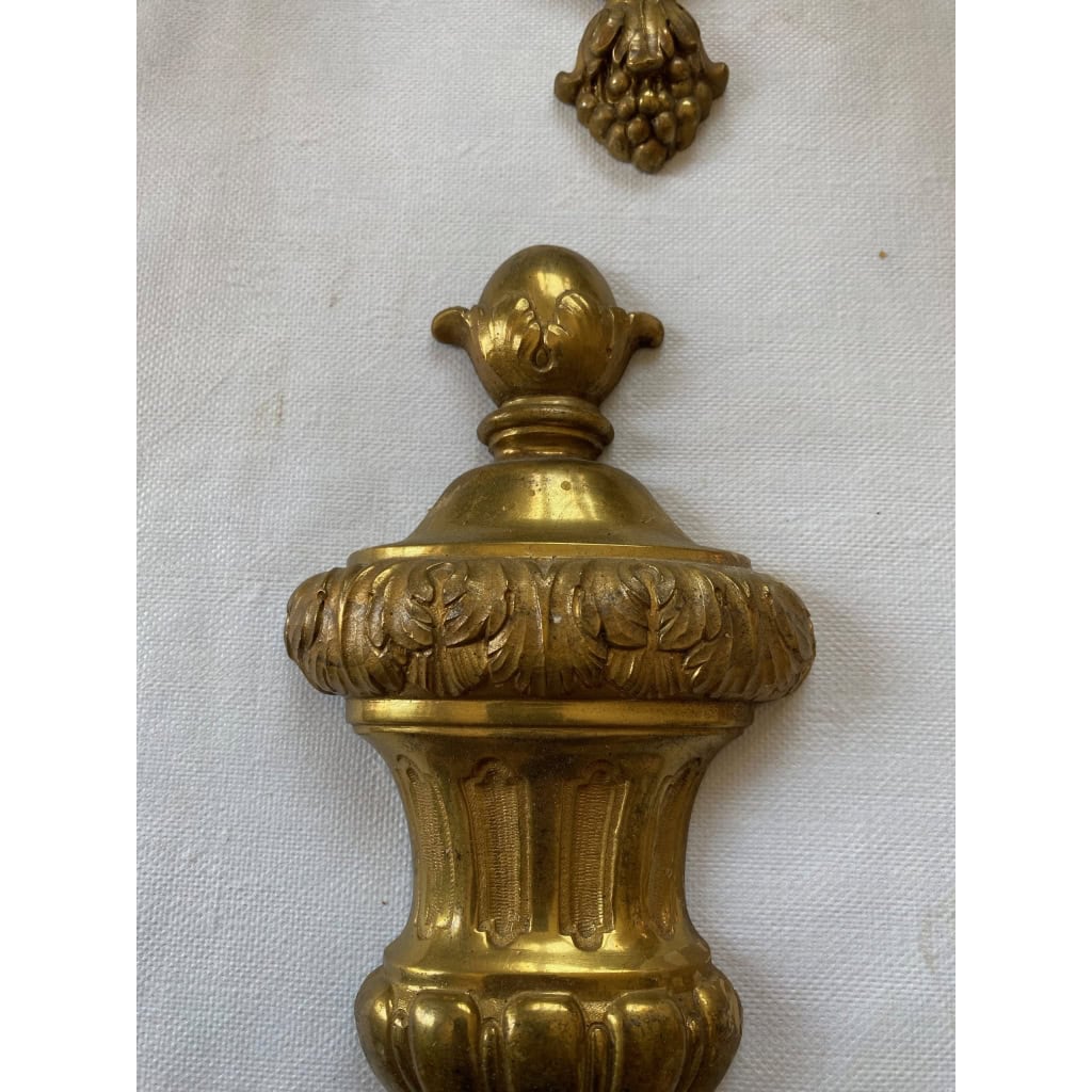 1970/80 Série De 6 Appliques En Bronze Doré De Style LXVI Signées Maison Baguès | Biron 1970/80 Série De 6 Appliques En Bronze Doré De Style LXVI Signées Maison Baguès