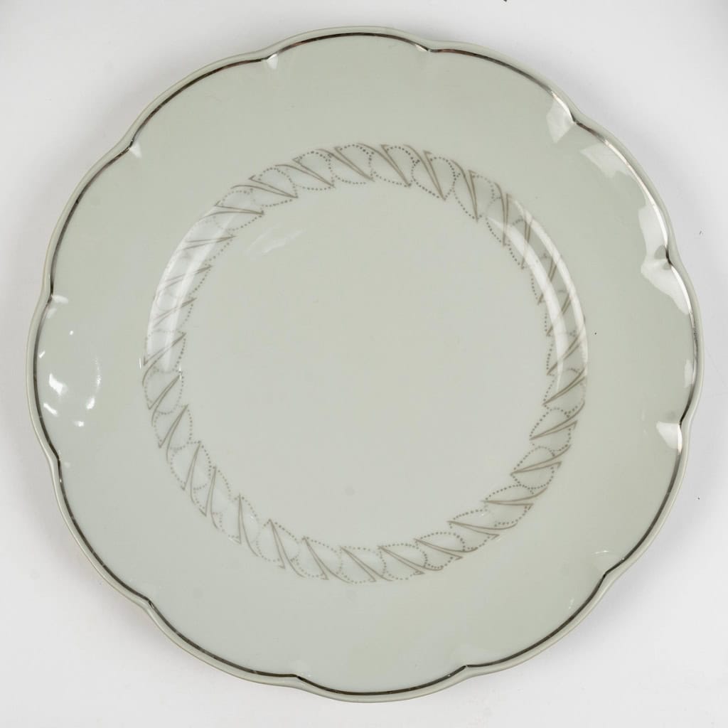 Service « Feuilles » porcelaine céladon émaillée argent de Suzanne LALIQUE pour Haviland | Biron Service "Feuilles" porcelaine céladon émaillée argent de Suzanne LALIQUE pour Haviland