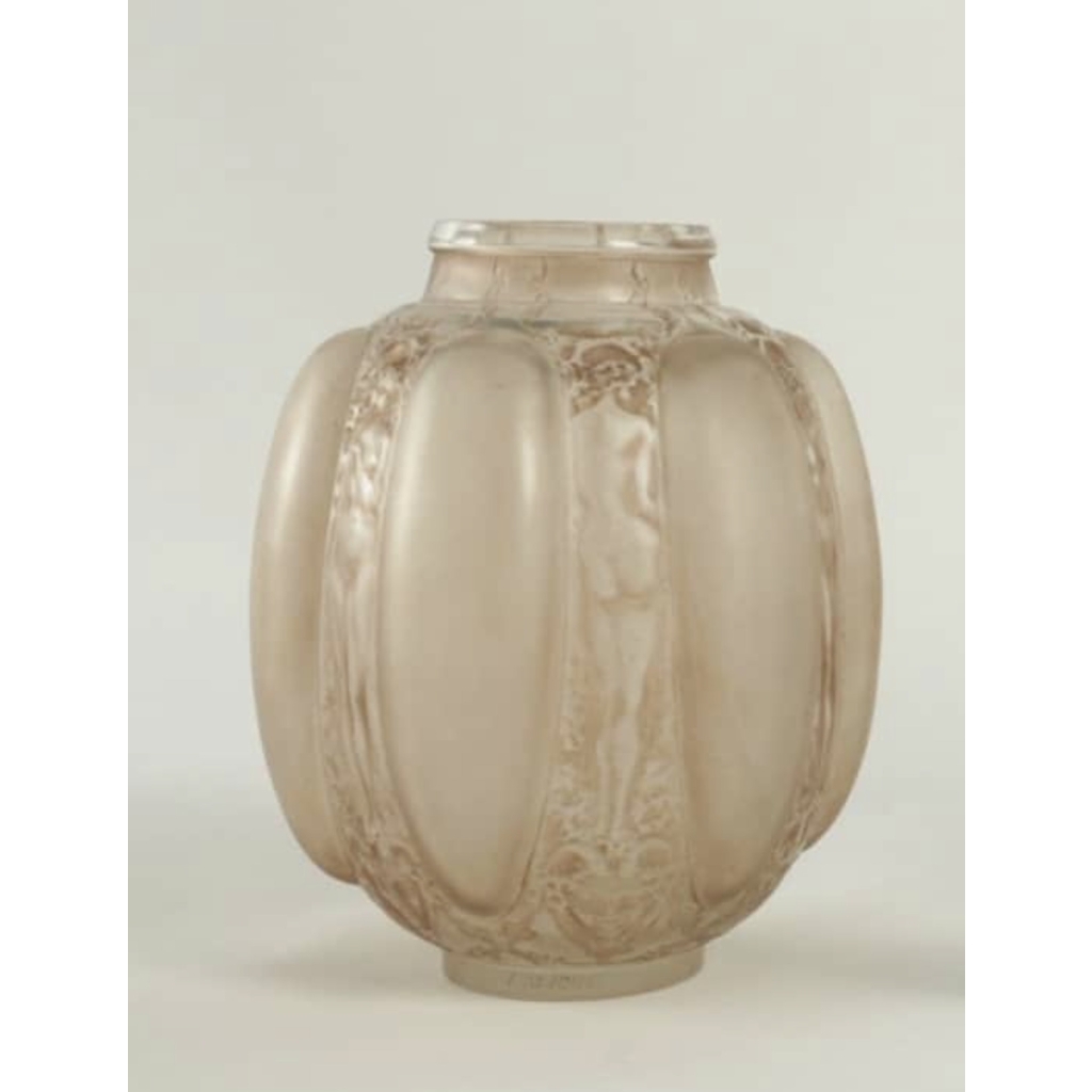 R Lalique, Vase « Six Figurines Et Masques » | Biron R Lalique, Vase "Six Figurines Et Masques"