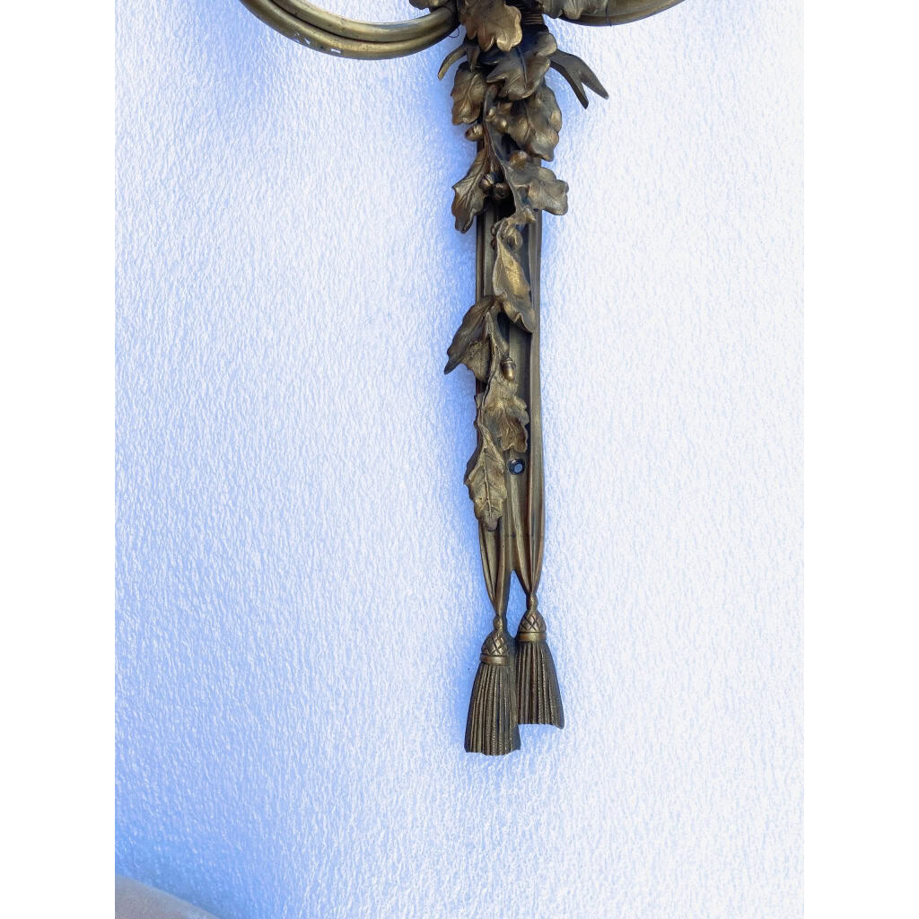 1900′ Paire d’Appliques Style Louis 16 Bronze Doré Aux Cors De Chasse Signée Jansen | Biron 1900′ Paire d’Appliques Style Louis 16 Bronze Doré Aux Cors De Chasse Signée Jansen