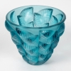 Vase « Moissac » verre bleu turquoise de René LALIQUE | Biron Vase "Moissac" verre bleu turquoise de René LALIQUE