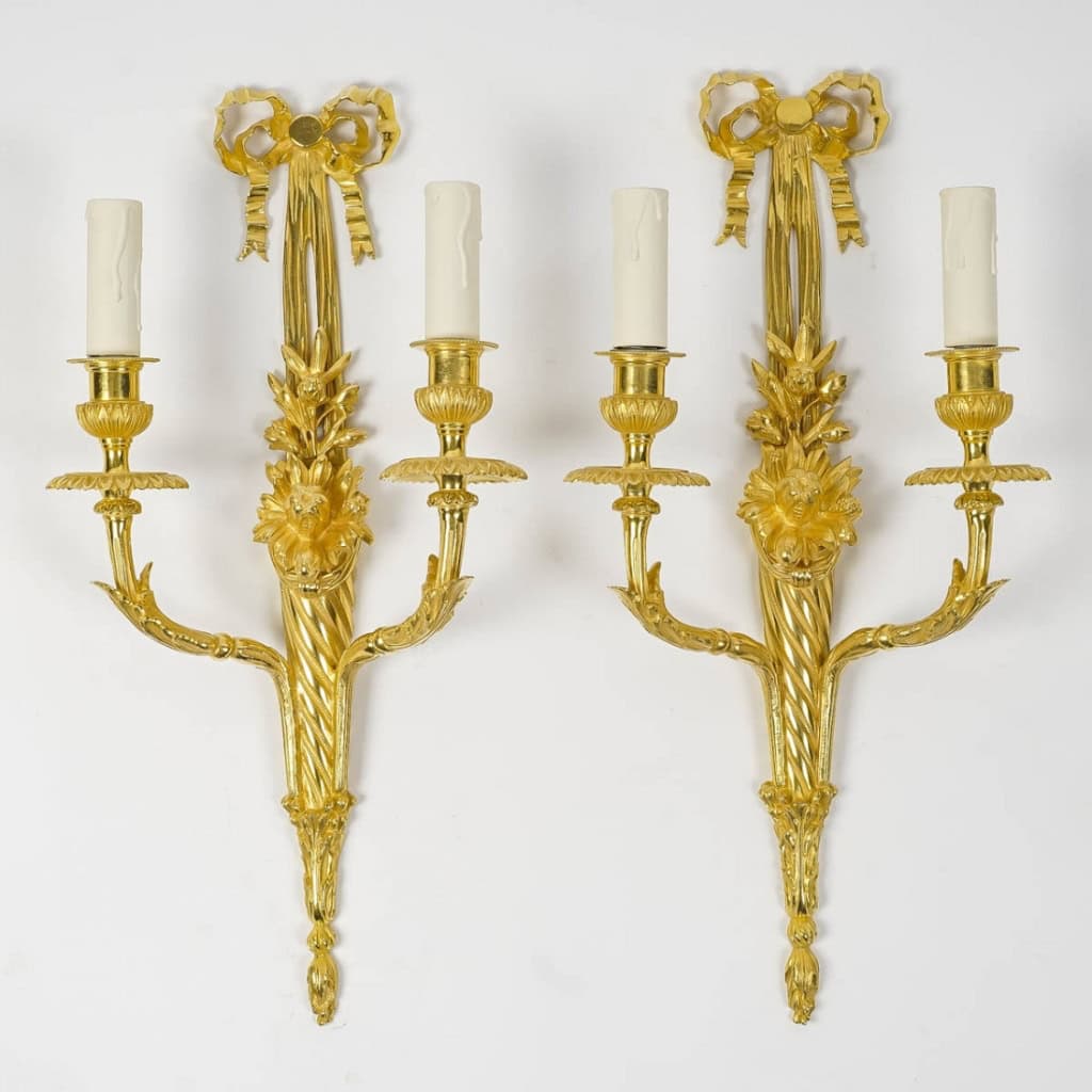 Paire d’appliques de style Louis XVI. | Biron ||||