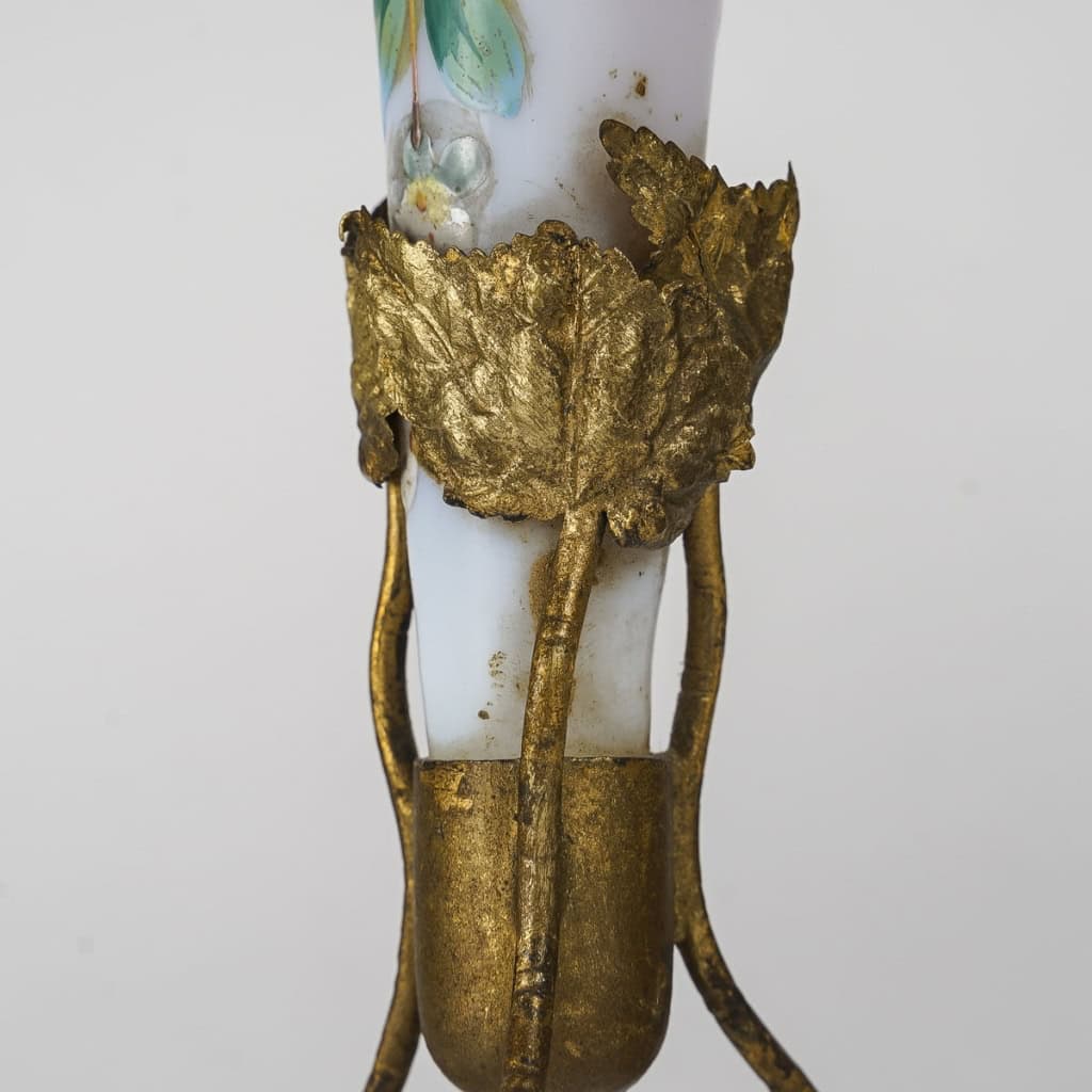 Une Paire De vases de forme Cornets En Opaline Fin XIXème Siècle | Biron Une Paire De vases de forme Cornets En Opaline Fin XIXème Siècle