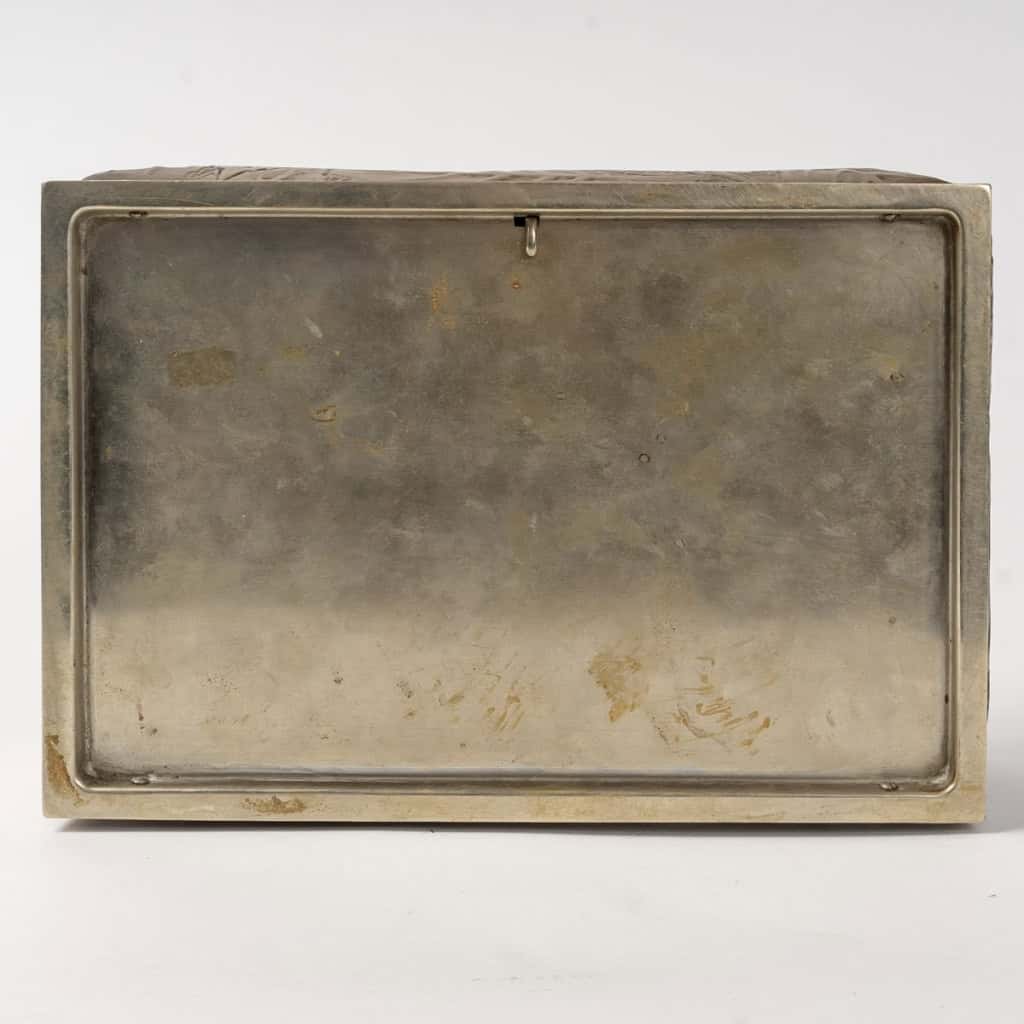 Coffret « Châtaignier » verre blanc patiné sépia sur clinquant argent et métal argenté de René LALIQUE | Biron Coffret "Châtaignier" verre blanc patiné sépia sur clinquant argent et métal argenté de René LALIQUE