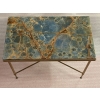 1950/70′ Bout de Canapé Bronze, Plateau Marbre Ou Onyx Bleu Et Rouille Maison Charles Signé Avec Entretoise