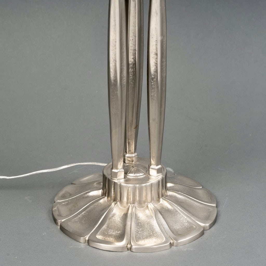 Lampe « Coquilles » verre blanc créée par René LALIQUE | Biron Lampe "Coquilles" verre blanc créée par René LALIQUE