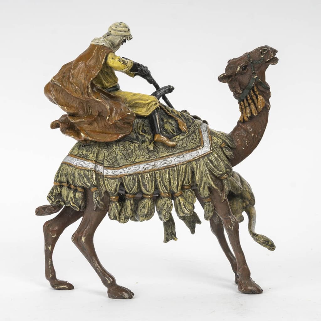 Bronze de vienne Bodson à la chasse d’un lion en bronze patiné signé par Bergman d’époque 19em siècle | Biron Bronze de vienne Bodson à la chasse d’un lion en bronze patiné signé par Bergman d’époque 19em siècle