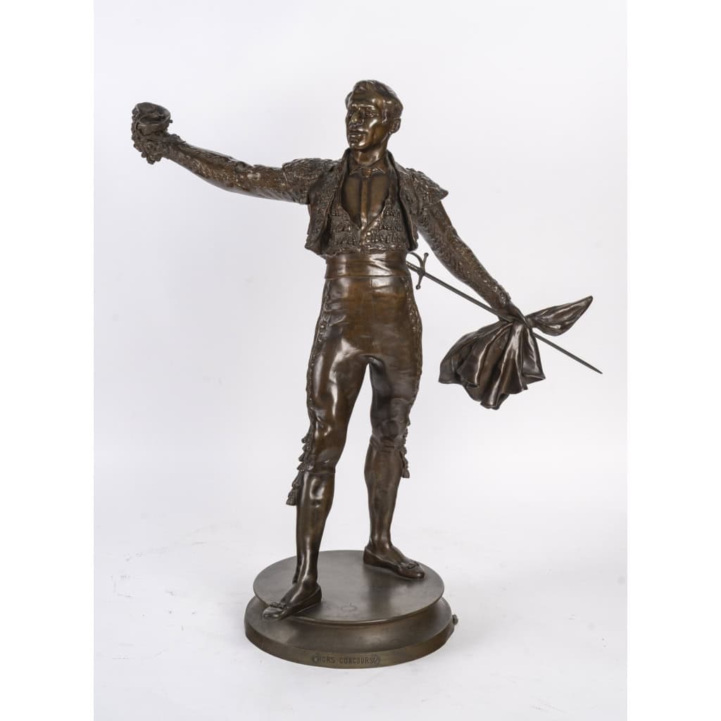 Sculpture en bronze patiné représentant un toréador, début du XXème siècle. | Biron Sculpture en bronze patiné représentant un toréador, début du XXème siècle.