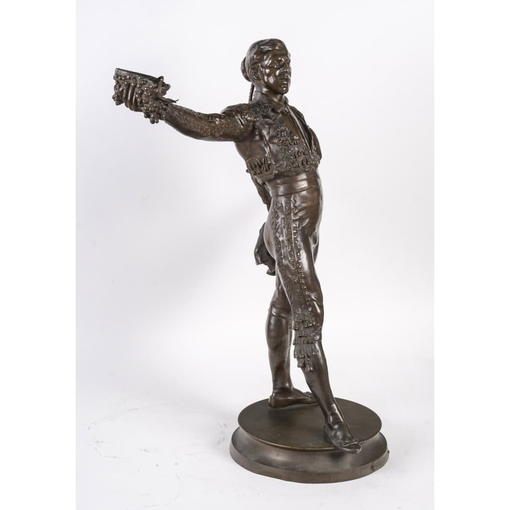 Sculpture en bronze patiné représentant un toréador, début du XXème siècle. | Biron Sculpture en bronze patiné représentant un toréador, début du XXème siècle.