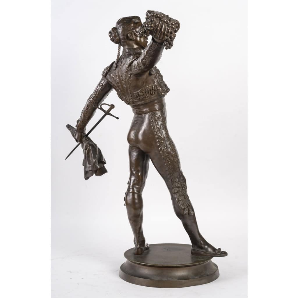 Sculpture en bronze patiné représentant un toréador, début du XXème siècle. | Biron Sculpture en bronze patiné représentant un toréador, début du XXème siècle.
