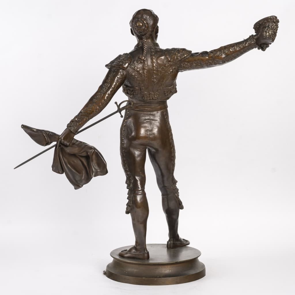 Sculpture en bronze patiné représentant un toréador, début du XXème siècle. | Biron Sculpture en bronze patiné représentant un toréador, début du XXème siècle.
