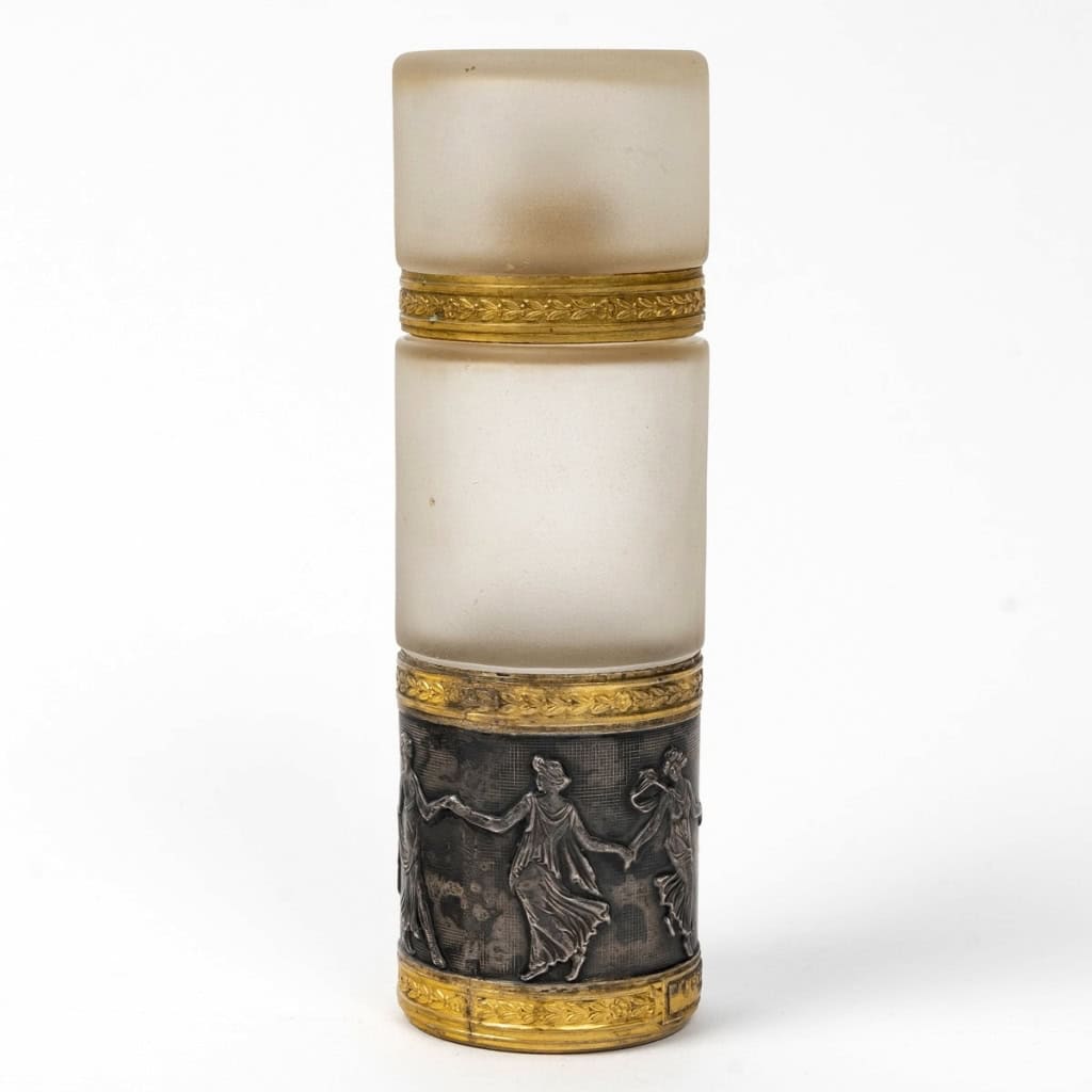 Flacon « Ambre » en cristal blanc de BACCARAT et frise en bronze à décor de femmes de René LALIQUE | Biron ||||||||