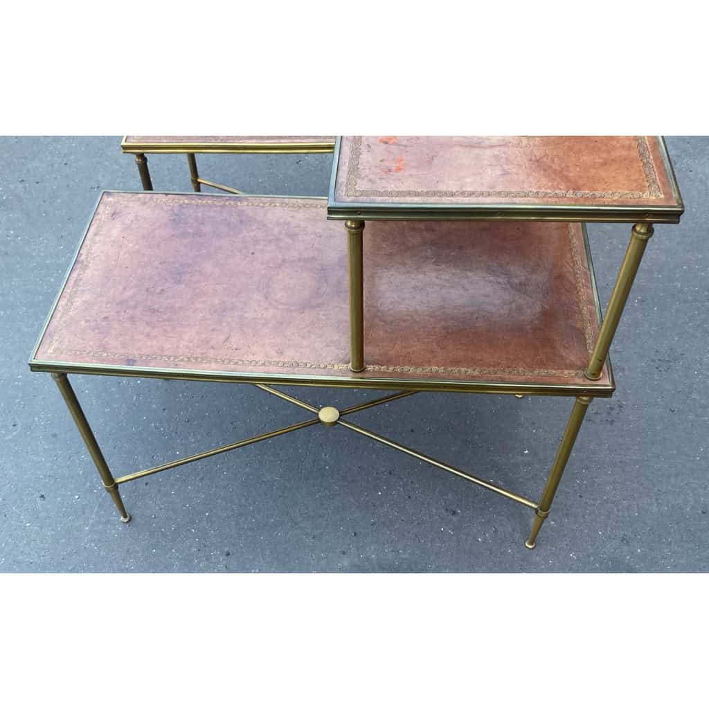 1970′ Paire De Tables à Étage En Bronze Patiné Gainées De Cuir Maison Jansen | Biron 1970′ Paire De Tables à Étage En Bronze Patiné Gainées De Cuir Maison Jansen