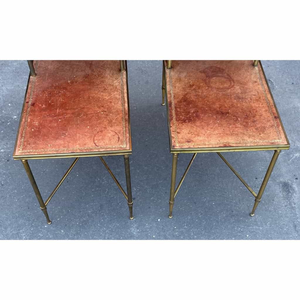 1970′ Paire De Tables à Étage En Bronze Patiné Gainées De Cuir Maison Jansen | Biron 1970′ Paire De Tables à Étage En Bronze Patiné Gainées De Cuir Maison Jansen