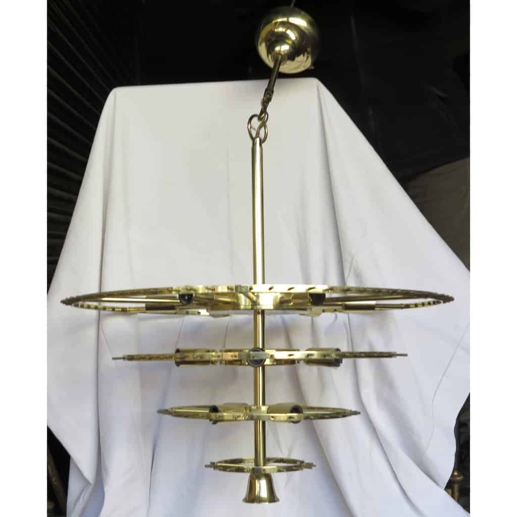 1970′ Lustre 180 Cristaux 17 Ampoules Hauteur 94 x Diamètre 64 cm | Biron 1970′ Lustre 180 Cristaux 17 Ampoules Hauteur 94 x Diamètre 64 cm