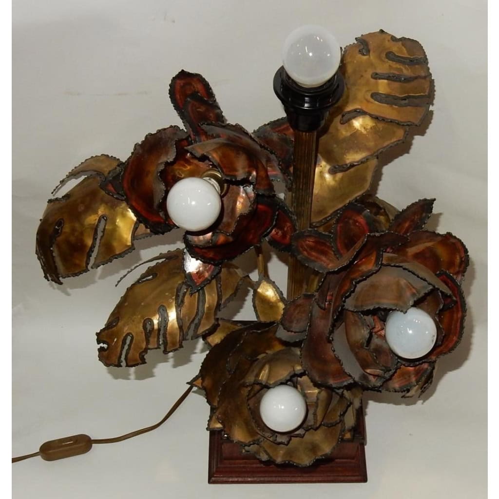1970′ Lampe Aux Anémones en Métal Style Maison Jansen 3 Têtes Genre Baroque | Biron 1970′ Lampe Aux Anémones en Métal Style Maison Jansen 3 Têtes Genre Baroque