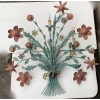 1970′ Applique en Métal Peint à Décor de Gerbe De Fleurs | Biron 1970′ Applique en Métal Peint à Décor de Gerbe De Fleurs