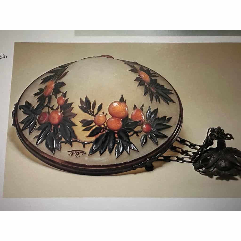 Émile Gallé (1846-1904) Suspension Art Nouveau en verre Soufflé-Moulé circa 1900 | Biron Émile Gallé (1846-1904) Suspension Art Nouveau en verre Soufflé-Moulé circa 1900
