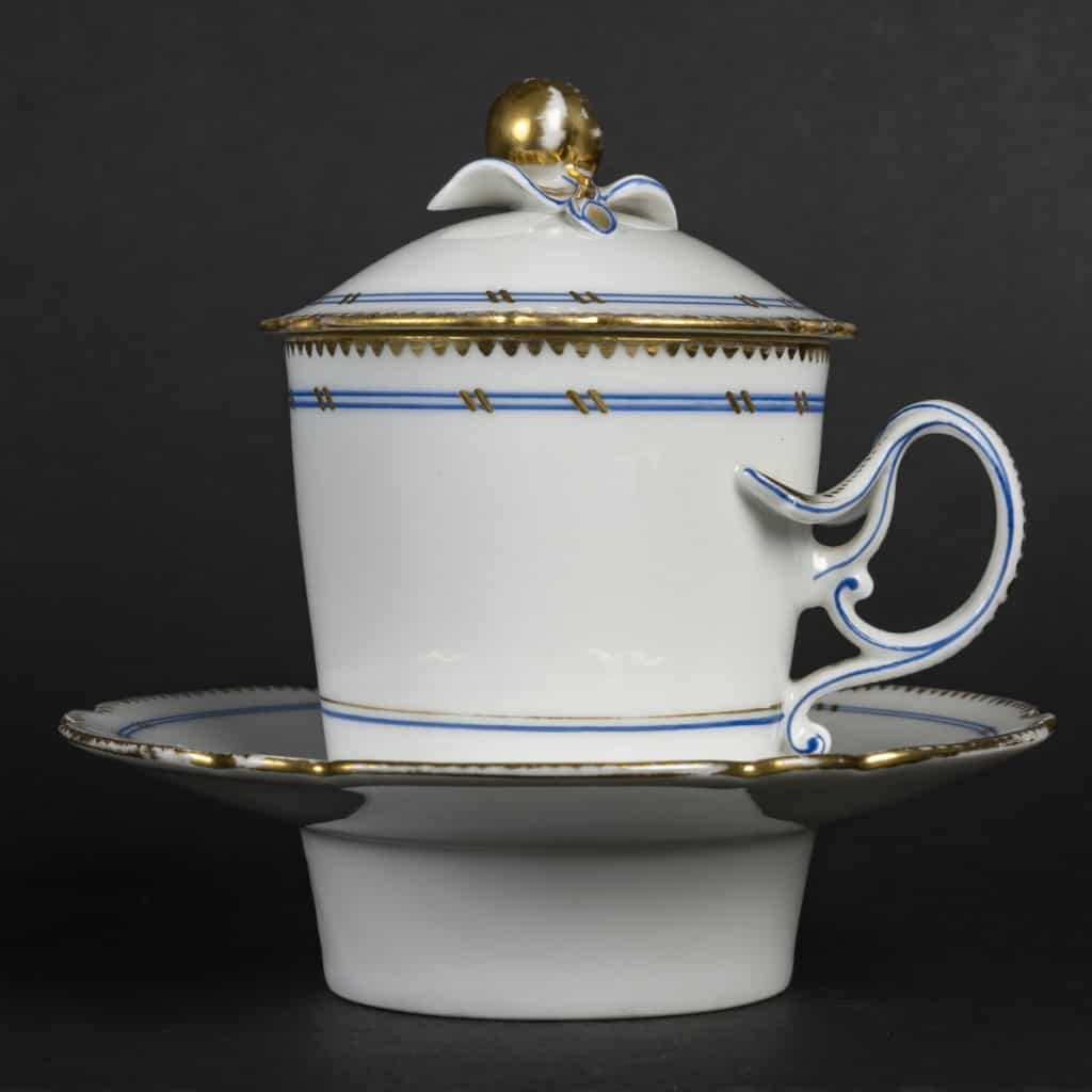Trembleuse à couvercle, paris XIXème siècle | Biron Trembleuse à couvercle, paris XIXème siècle