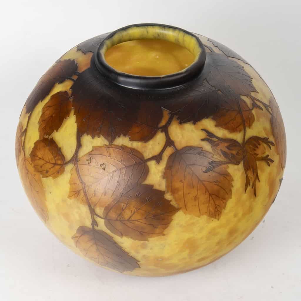 Daum Nancy – Important Vase Boule Aux Noisettes, Pate De Verre Art Nouveau | Biron Daum Nancy - Important Vase Boule Aux Noisettes, Pate De Verre Art Nouveau