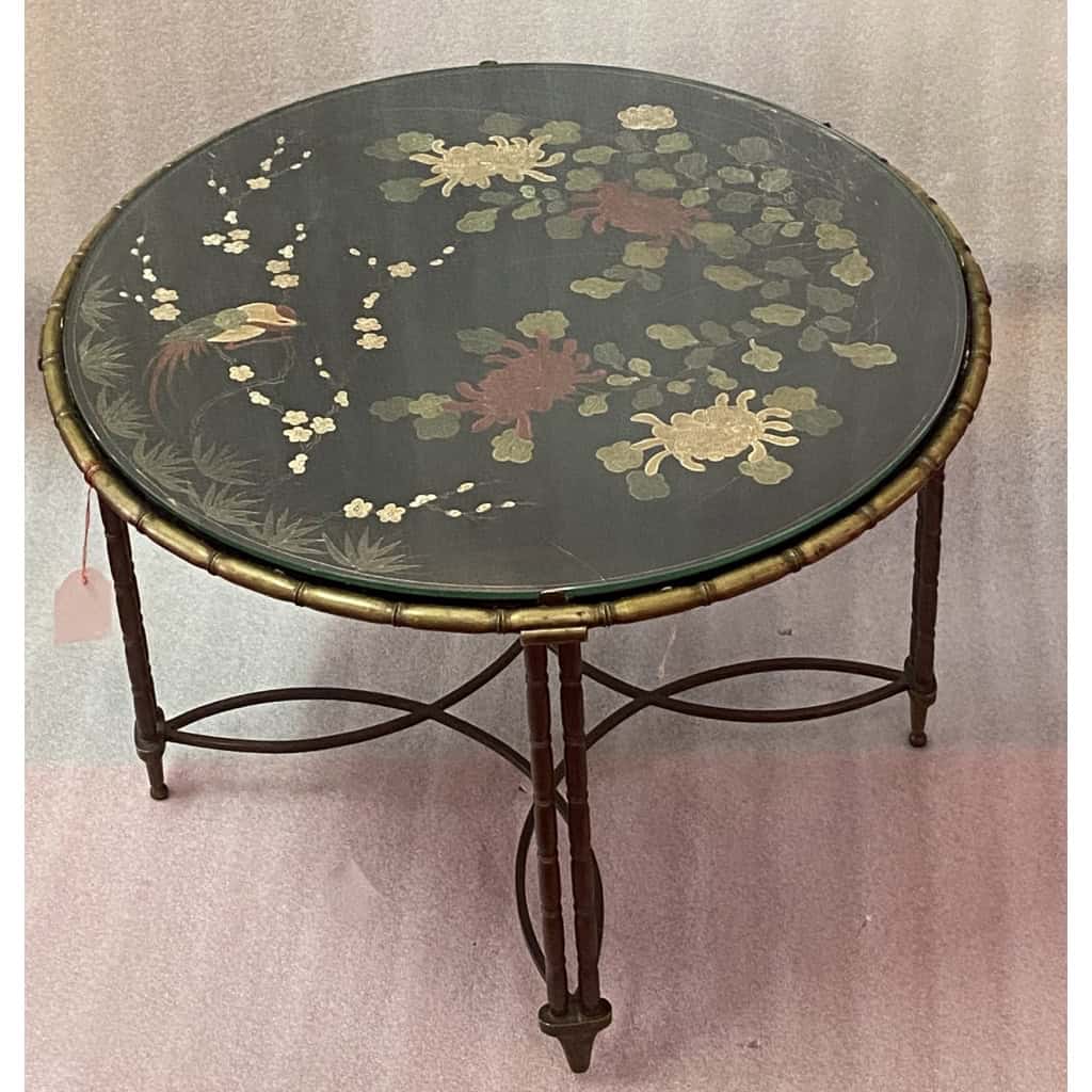 1950/70′ Table Basse Ronde Bronze Décor Palmier, Plateau Laque de Chine Noire Style Maison Baguès