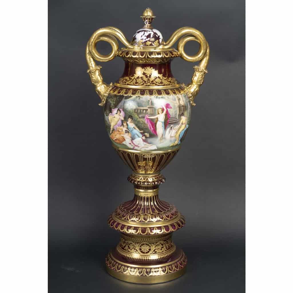 Grand Vase balustre Vienne à décor polychromes | Biron |||||||||||||