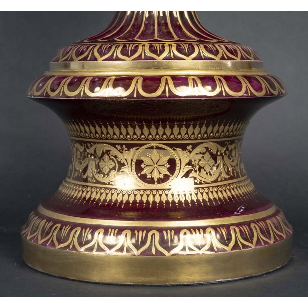 Grand Vase balustre Vienne à décor polychromes | Biron Grand Vase balustre Vienne à décor polychromes