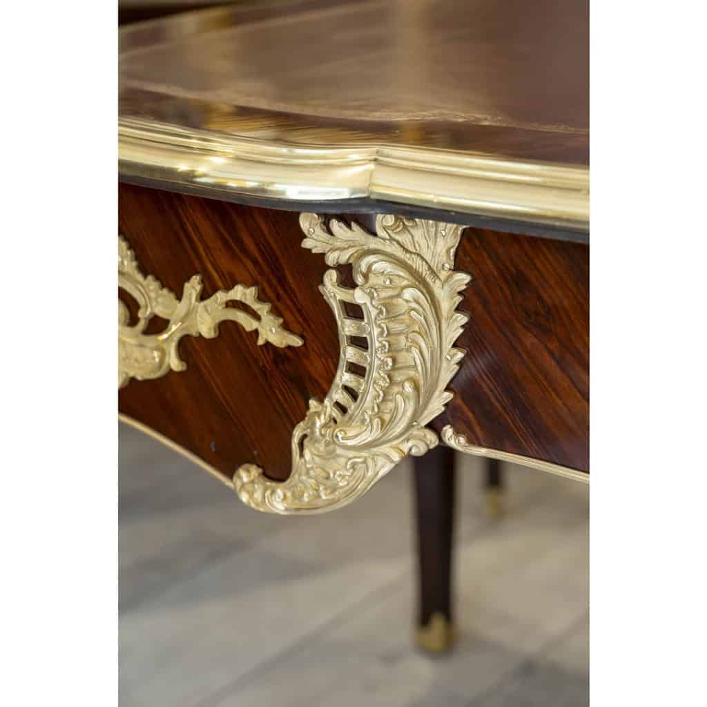 Bureau plat de style Louis XV | Biron Bureau plat de style Louis XV