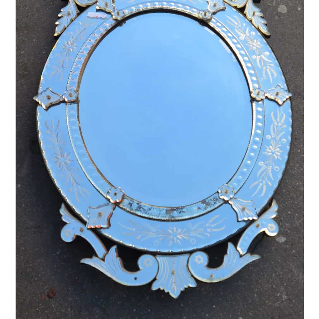 1880 Miroir Venise Ovale avec Fronton | Biron 1880 Miroir Venise Ovale avec Fronton