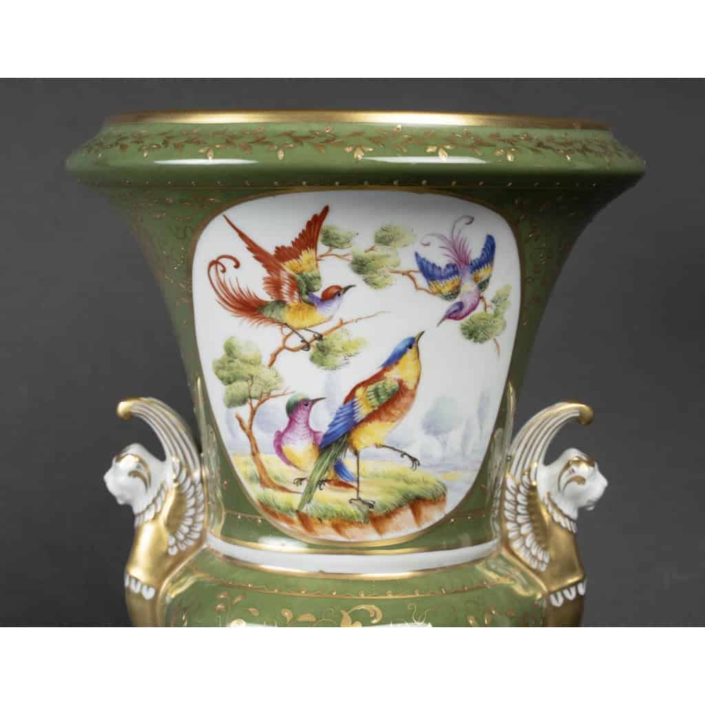 Le Tallec » Vase Médicis vert émeraude aux oiseaux de Sèvres « | Biron Le Tallec " Vase Médicis vert émeraude aux oiseaux de Sèvres "