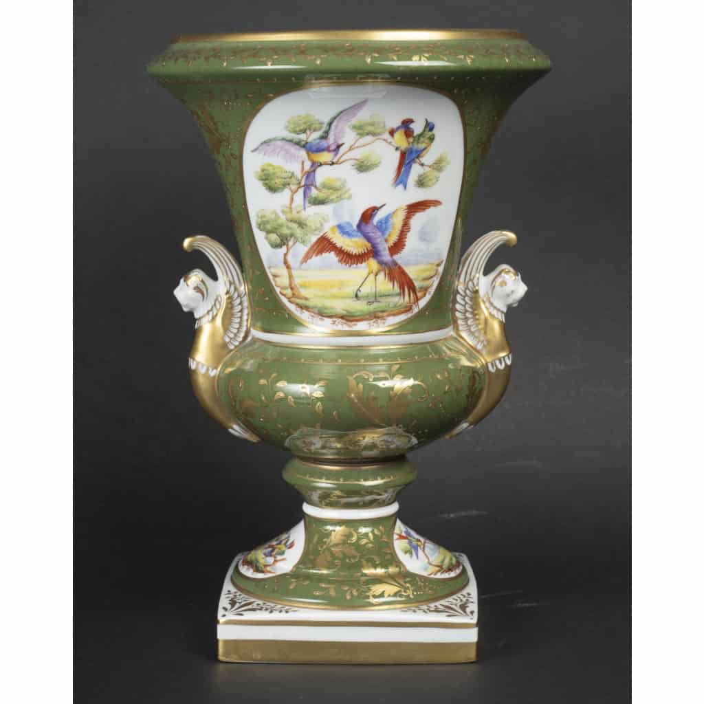 Le Tallec » Vase Médicis vert émeraude aux oiseaux de Sèvres « | Biron Le Tallec " Vase Médicis vert émeraude aux oiseaux de Sèvres "