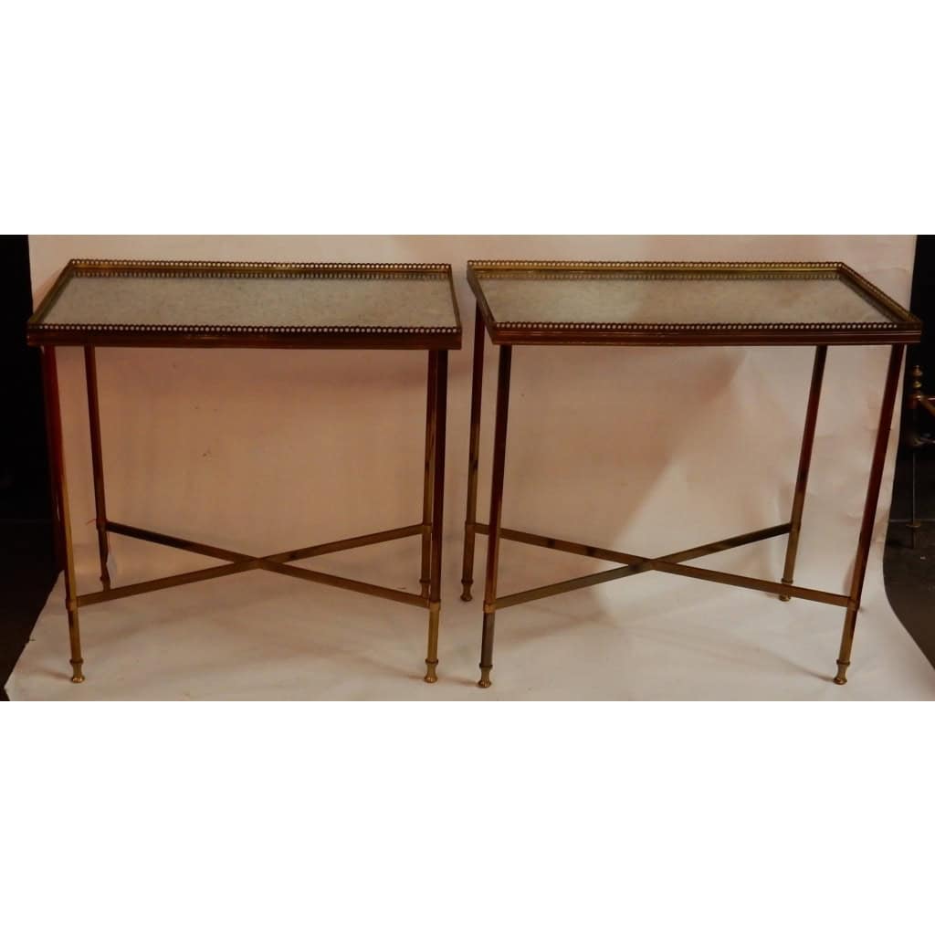 1950/70′ Paire de Bouts de Canapés Bronze, Plateaux Miroirs Oxydés Avec Galeries Style Maison Ramsay Avec Entretoise 2