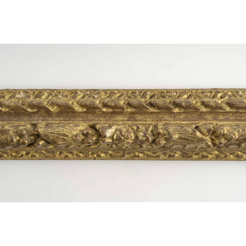 Louis XIII period gilded carved wooden frame | Biron Louis XIII period gilded carved wooden frame